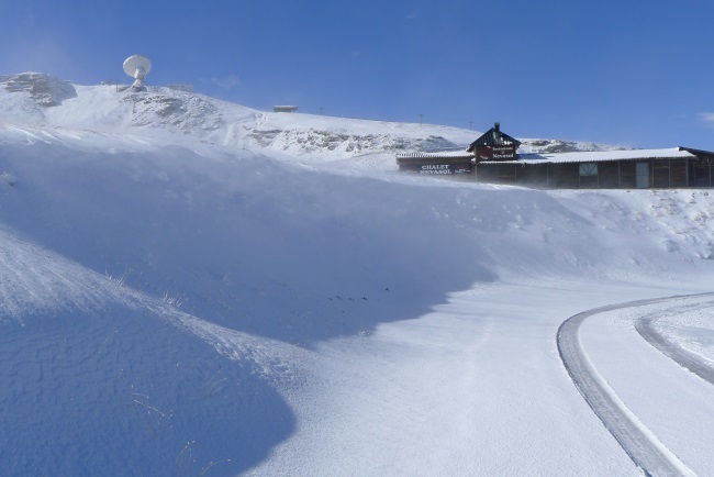 Station de ski de la Sierra Nevada sous la neige début Novembre Grosses chutes de neige Espagne Novembre 2015