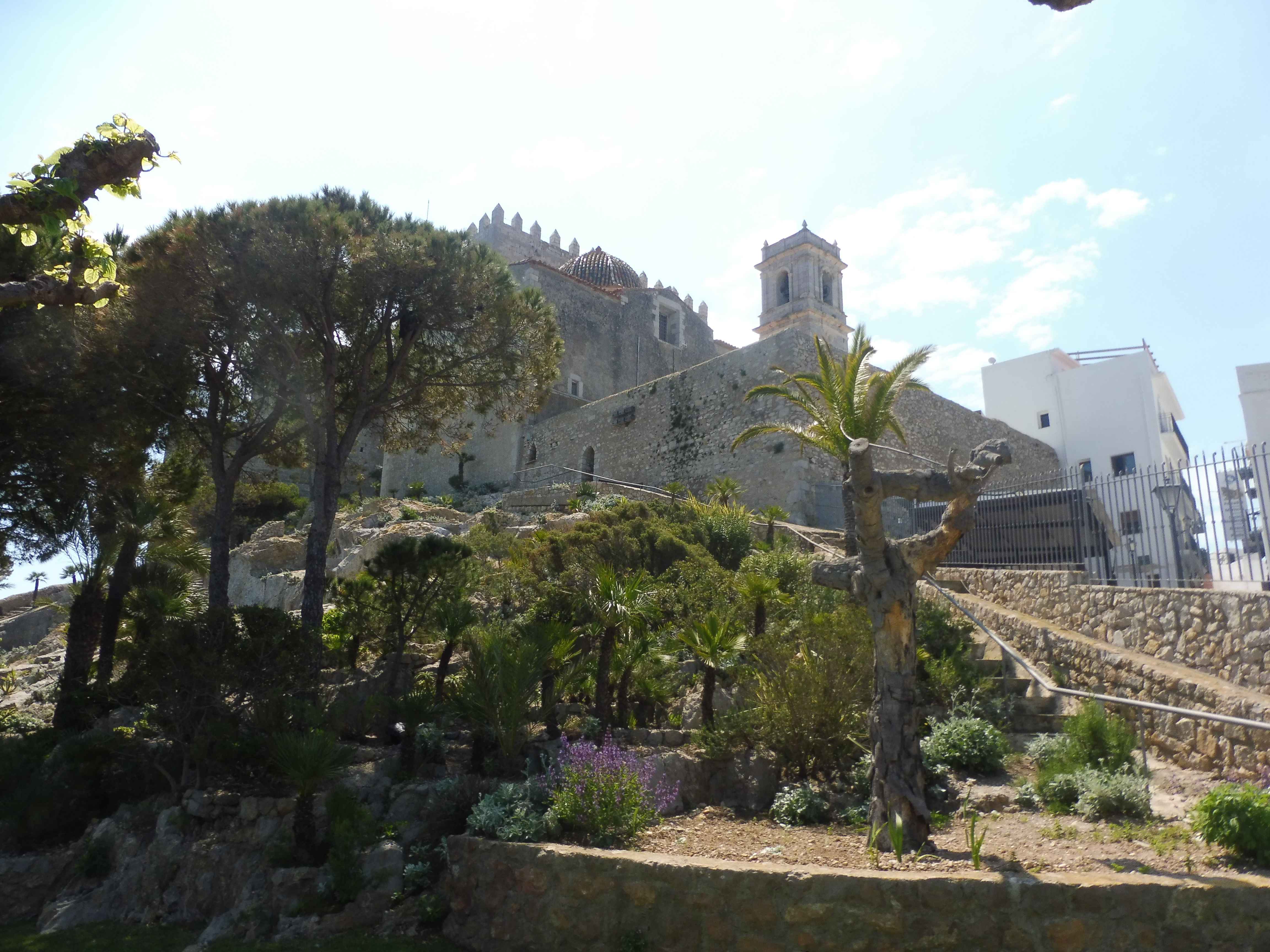 superbe-jardin-du-chateau-de-peniscola.jpg