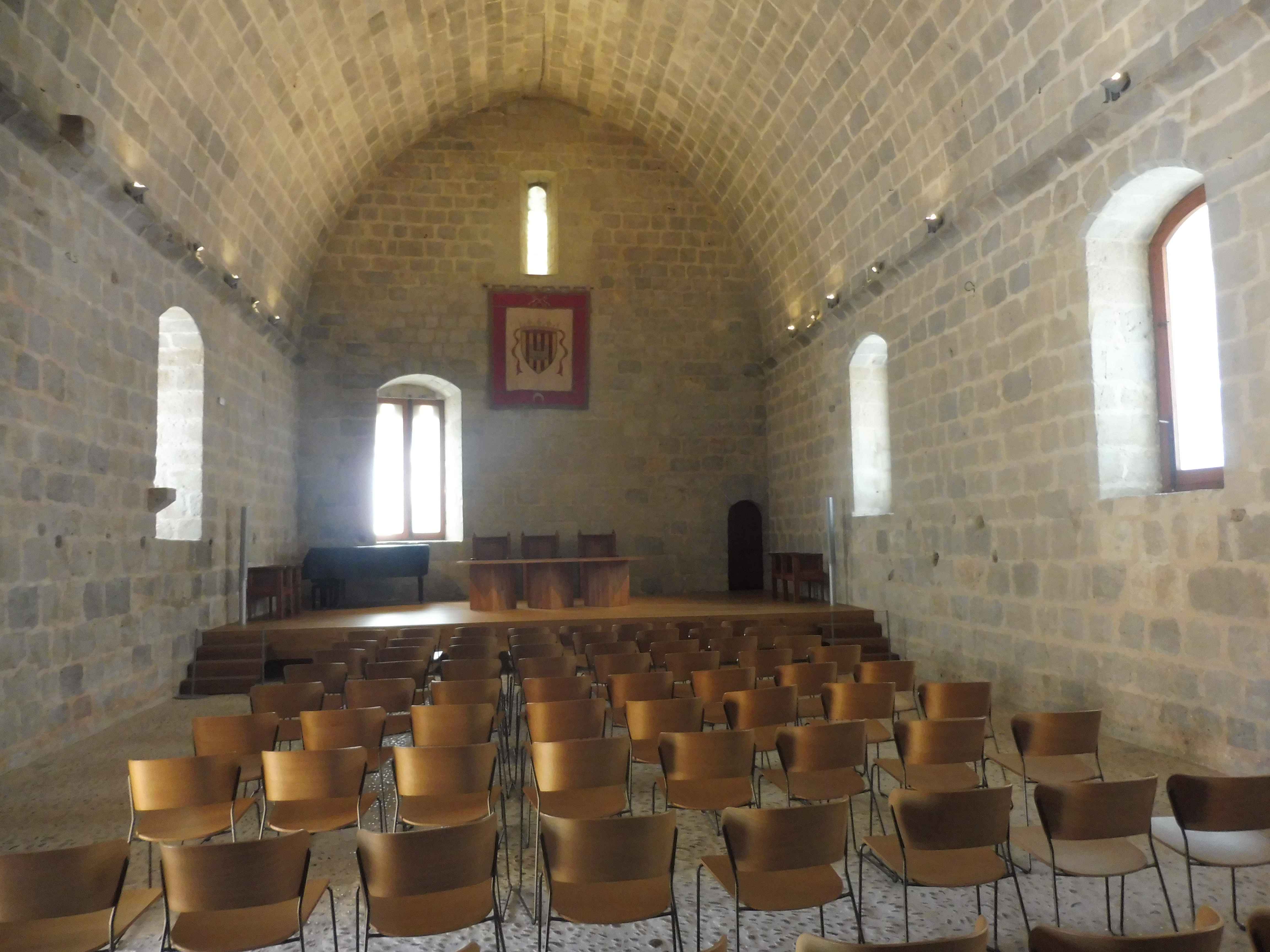 Interieur D Une Chapelle Dans Le Chateau De Peniscola en Images