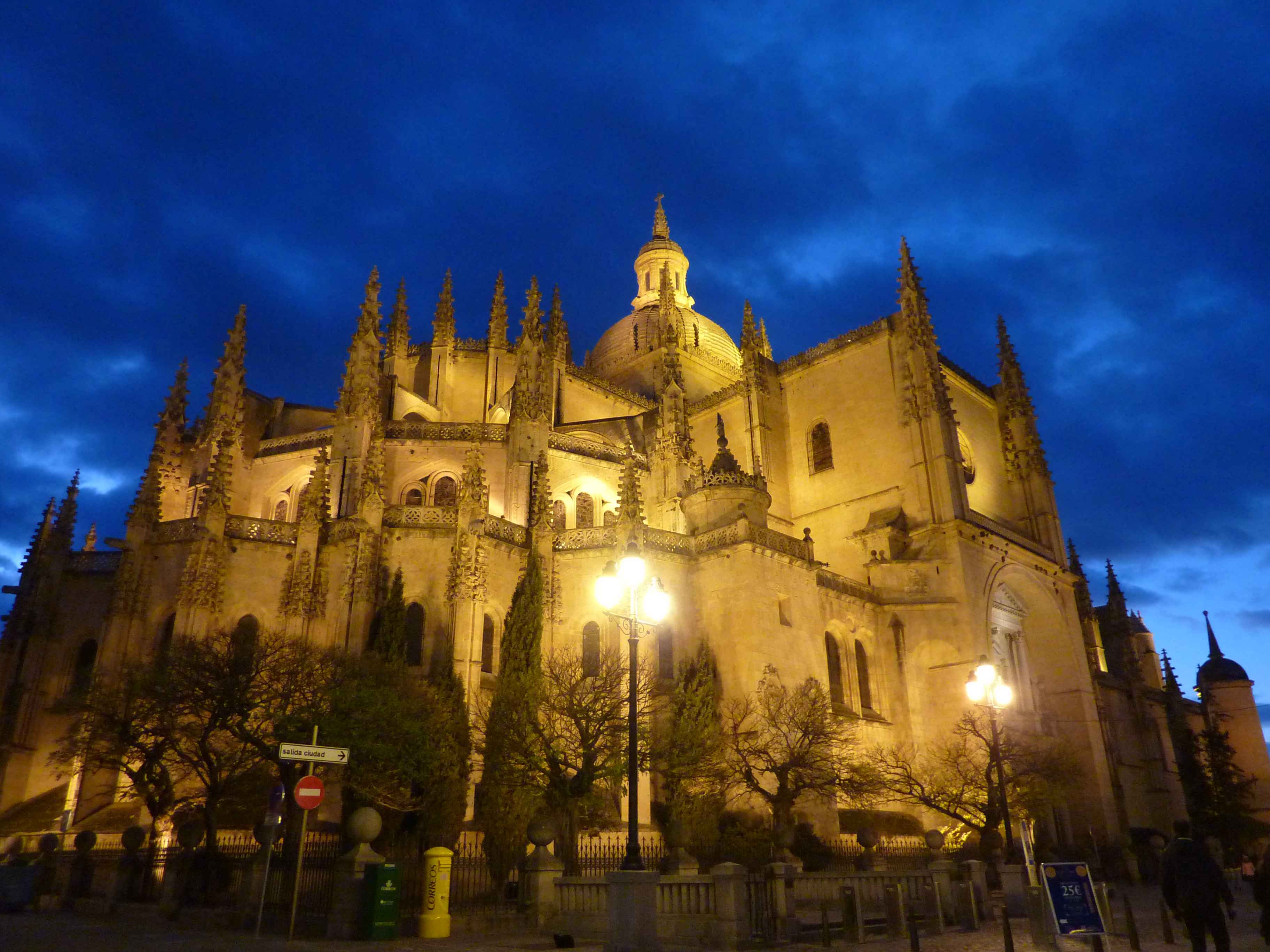 La Nuit Cathedrale De Segovie en Images