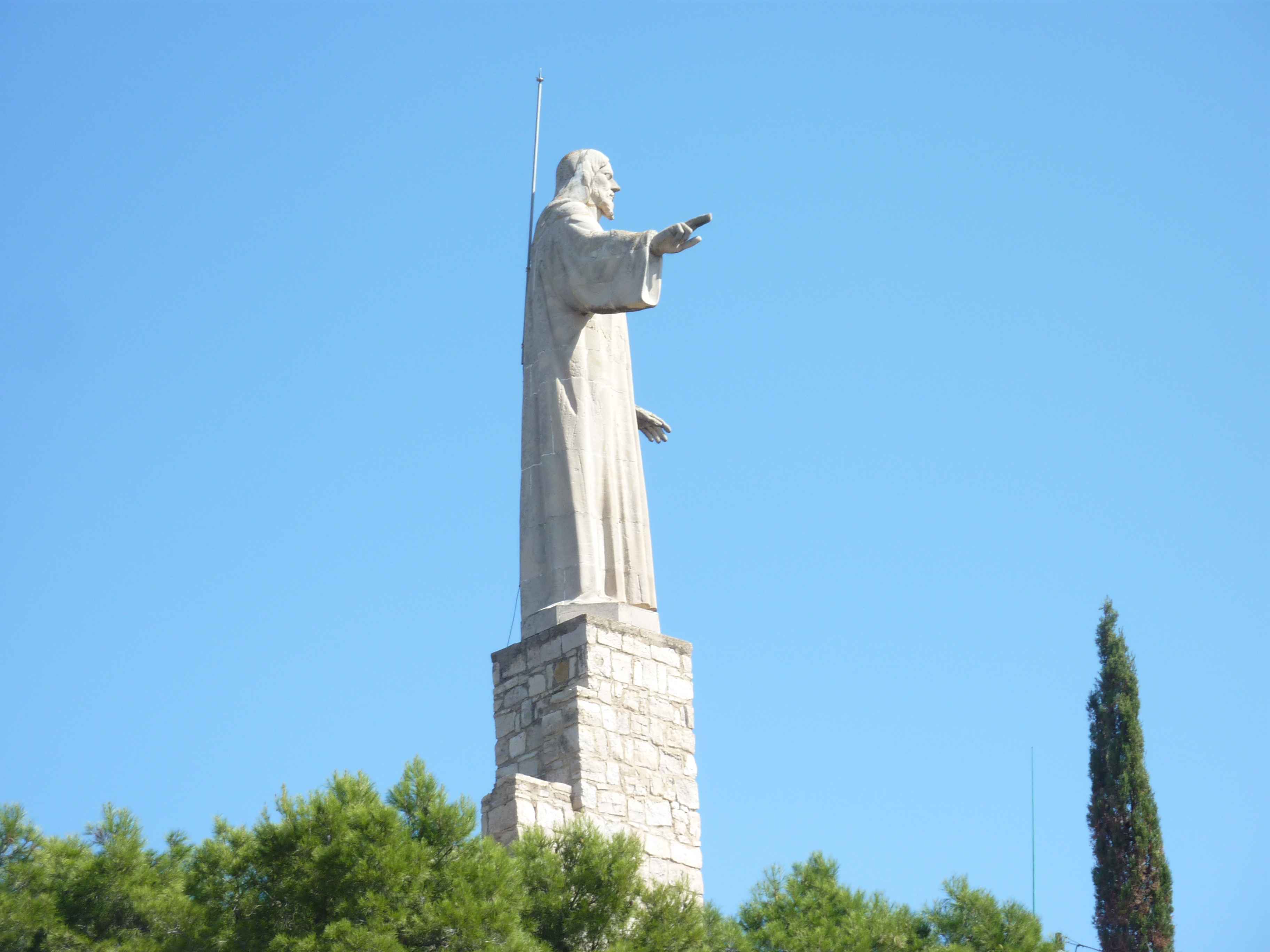 Monumento Al Corazon De Jesus De Tudela en Images