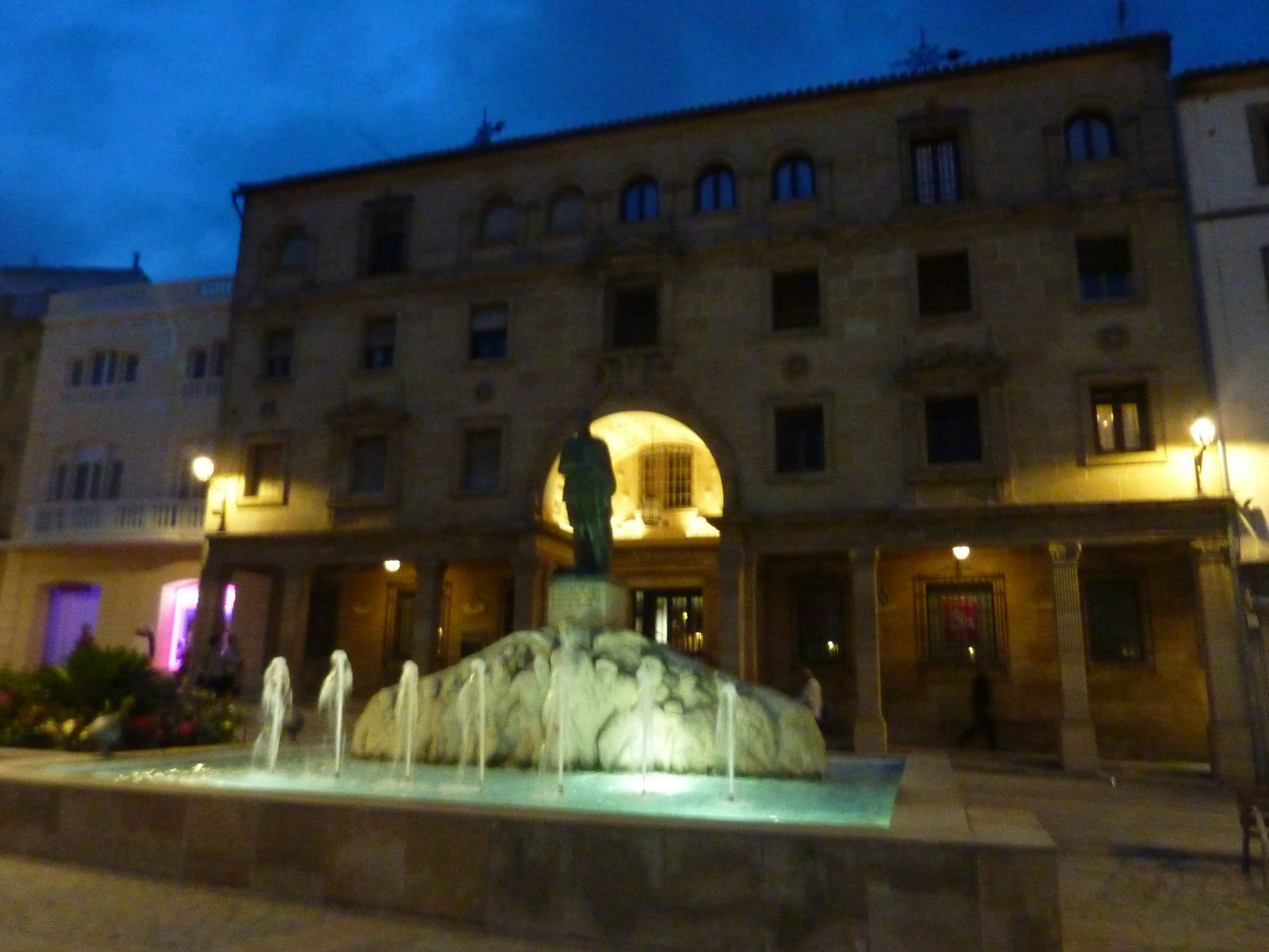 Place De La Mairie De Ubeda Par Nuit en Images
