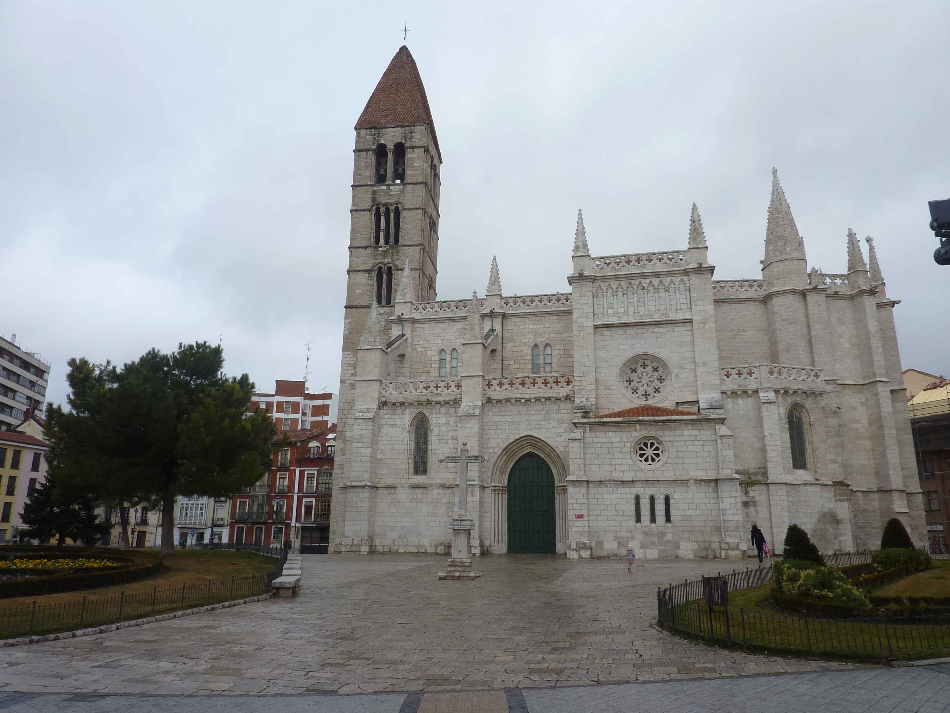 Eglise Catholique Sur La Place De Portugalete A Cote De La Cathedrale De Valladolid en Images