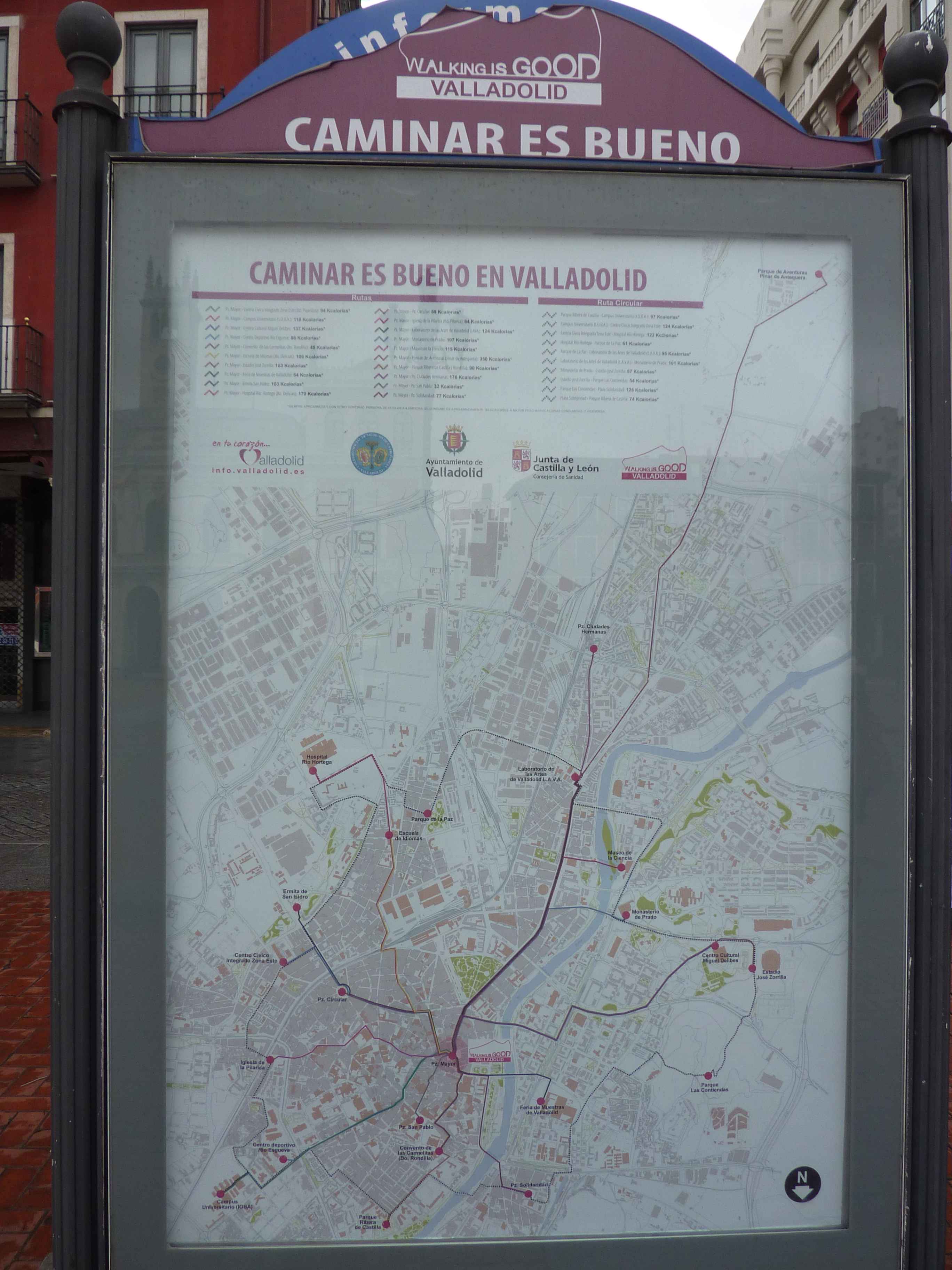 Plusieurs Promenade Pour Marcheurs Dans Valladolid en Images
